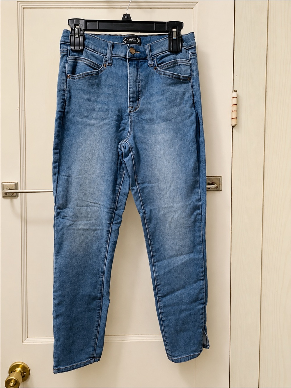 Nanette by Nanette Lepore Women’s Size 6 Light Wash Ankle Slit Jeans